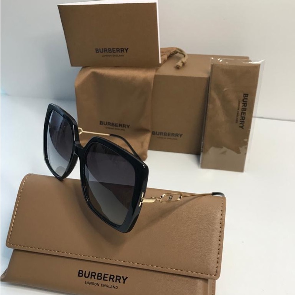 Authentic- 💯- New Burberry BE4332 Luna Sunglasses for Women - Picture 13 of 17